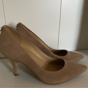 Tan Suede Michael Kors Pumps sz6